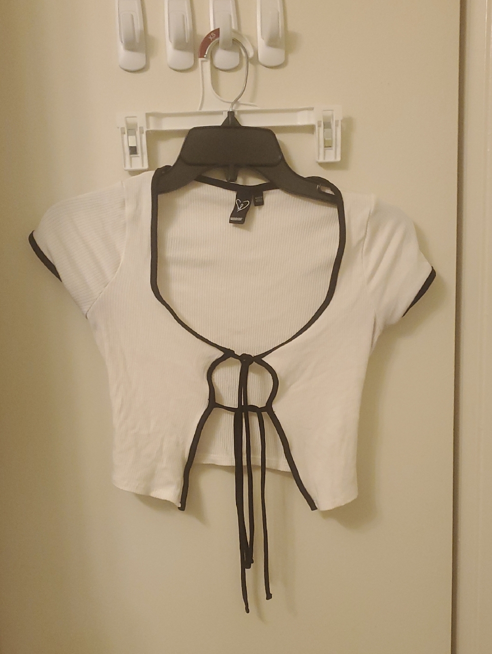 Windsor White Ribbed Tie-Front Crop Top with Black Contrast Trim